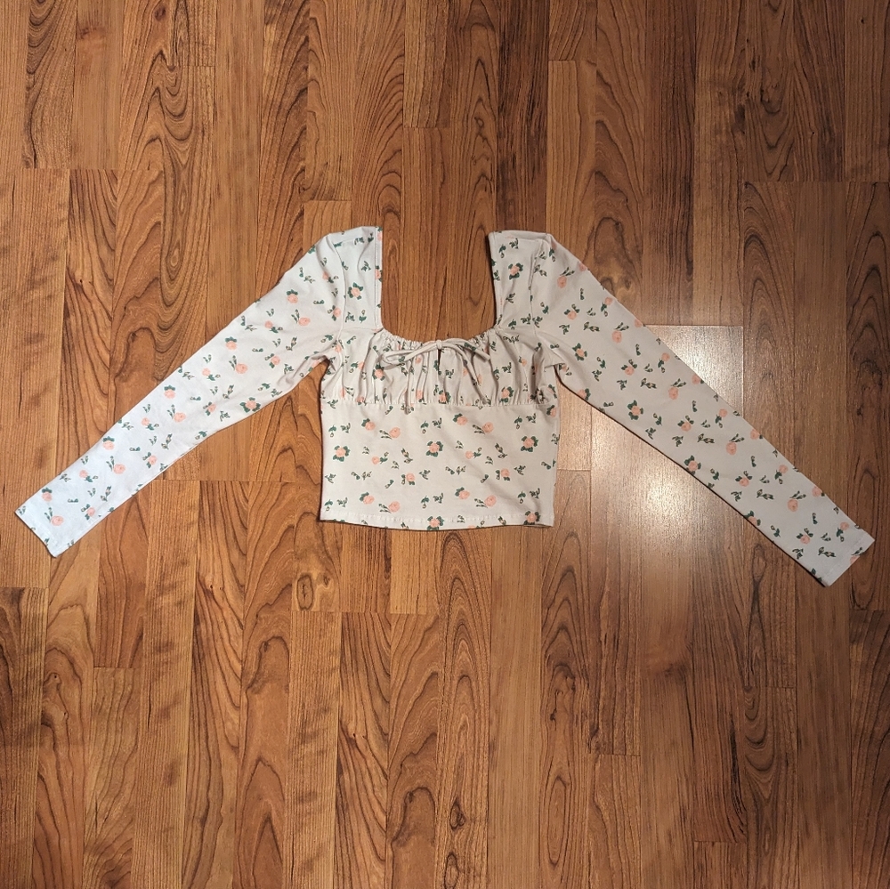 ASOS Front Tie Crop Top in White Floral, Size 4